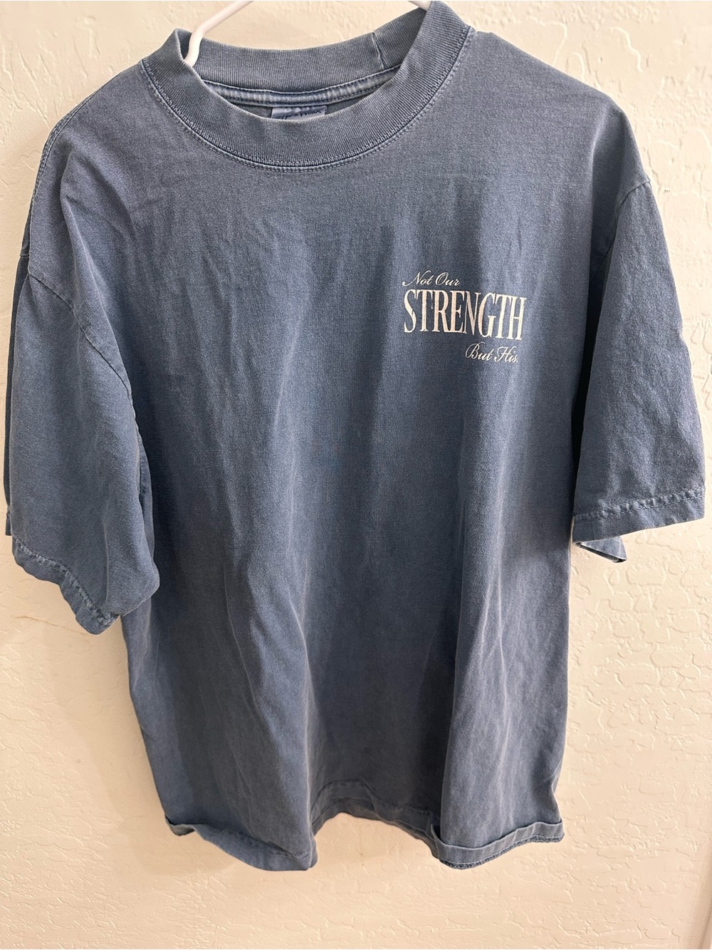 Men's Casual Blue Graphic Tee - Strength Print